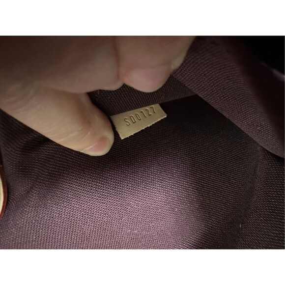 Louis Vuitton Saint Cloud NM - Picture 16 of 16